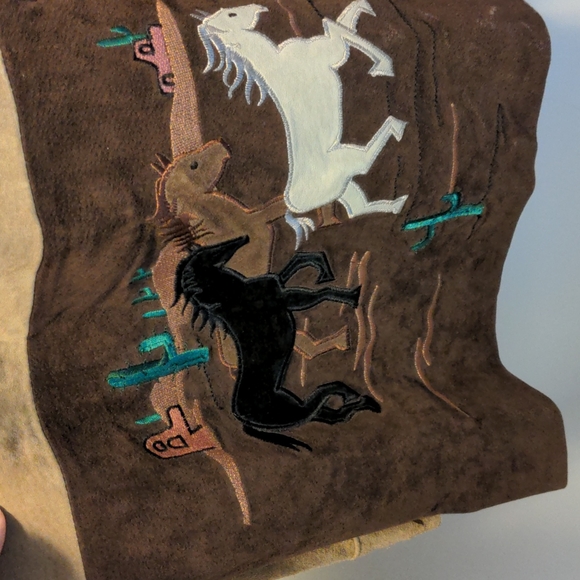 The Quacker Factory Women's Size 1X 100% Leather Western Horse Themed Shirt - Picture 3 of 15